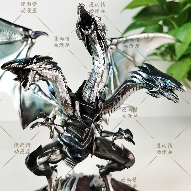 Model Kit Exodia - В наличии: Фигурка Дракона с Голубыми