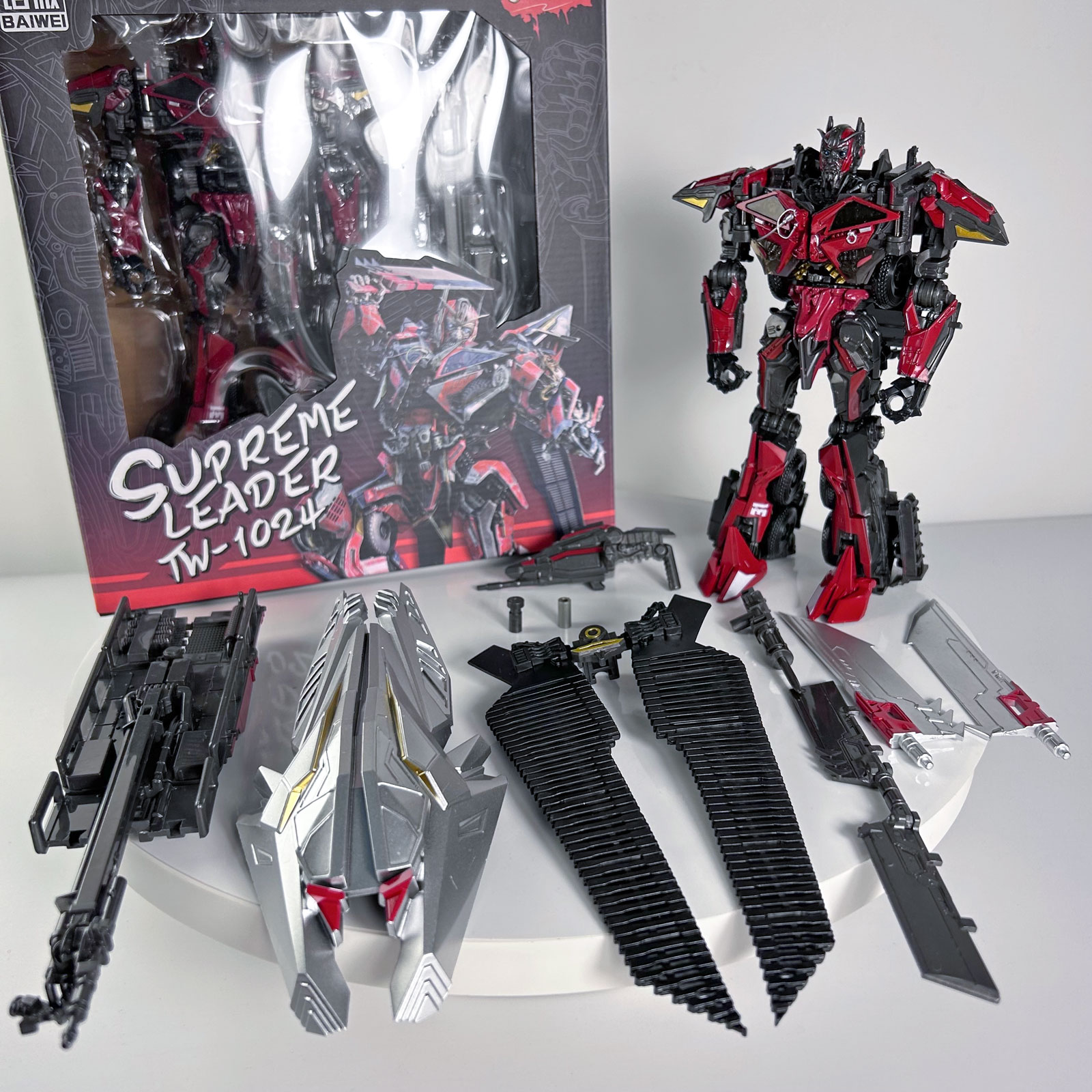 Model Kit Yolopark - BAIWEI Transformation TW1024 18 см игрушки