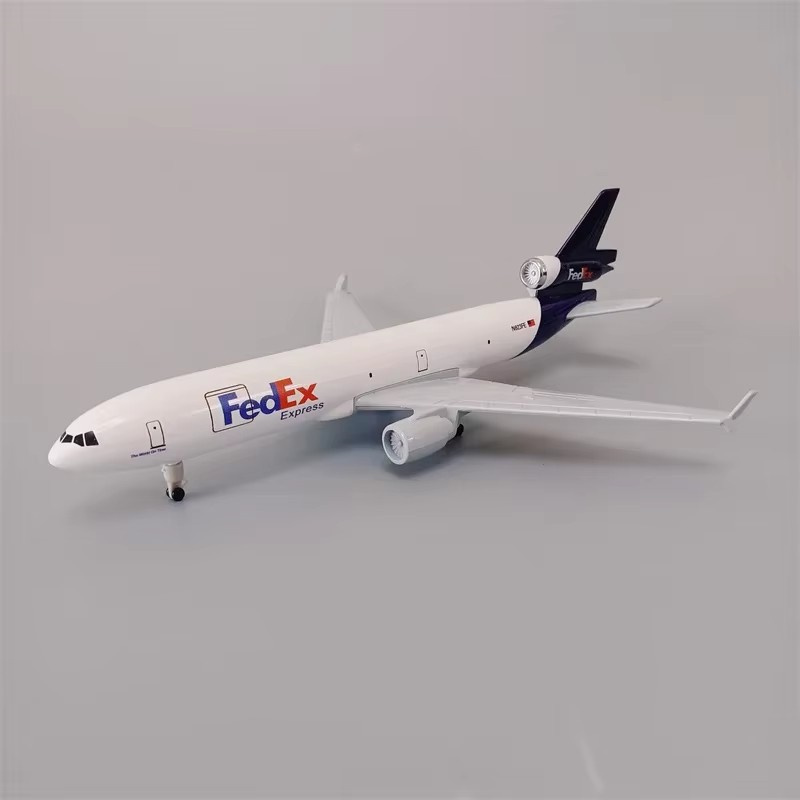 Модель самолета 20 см Air Fede – обзор и цена Model Kit Ixchel