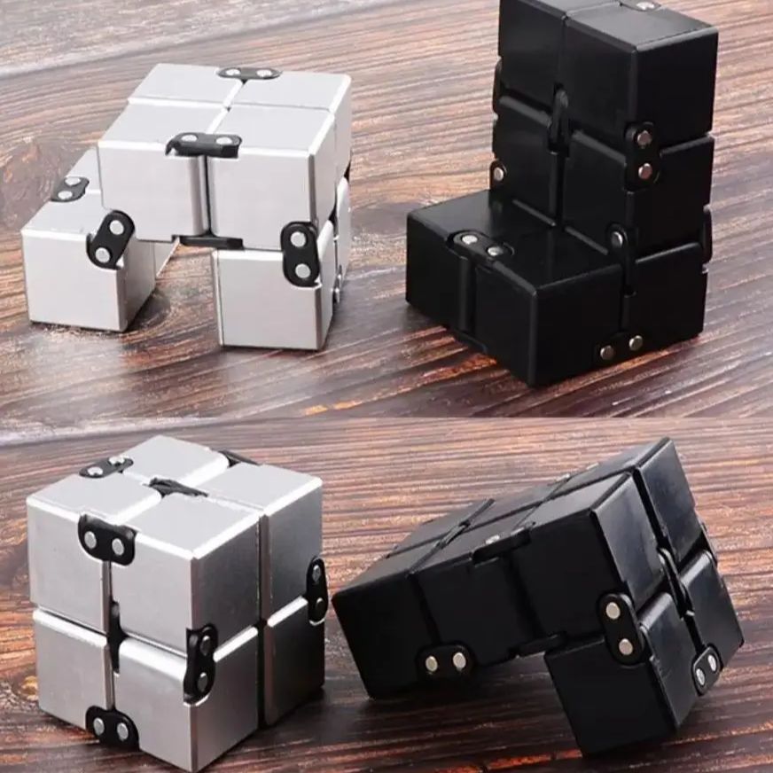 Металлический бесконечный куб, – обзор и цена Model Kit Infinite Dimension