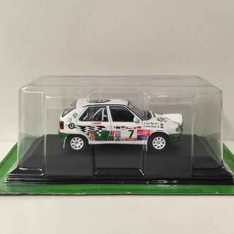Модель IXO 1:43 SKODA FELICIA  – обзор и цена Model Kit Toy