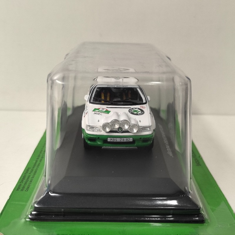 Модель IXO 1:43 SKODA FELICIA  – обзор и цена Model Kit Toy