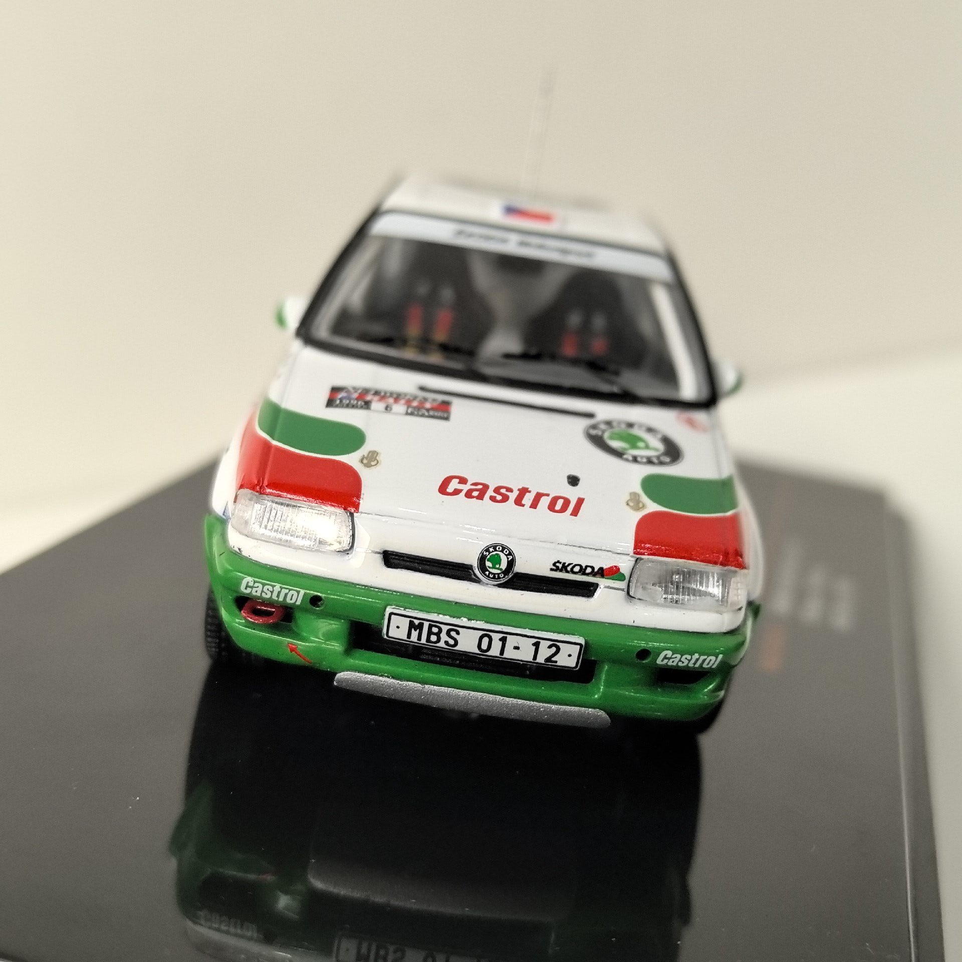 Литой под давлением комплект S – обзор и цена Model Kit Toy