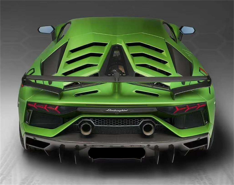 Новый комплект заднего бампера – обзор и цена Model Kit Lamborghini